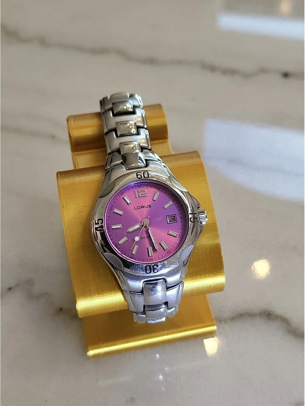 Vtg Lorus Woman’s Watch New Battery Iridescent Purple 6.25